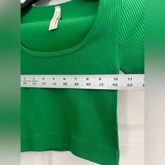 Babaton Aritzia Sculpt Knit Squareneck Top color Green size small - Picture 5 of 6